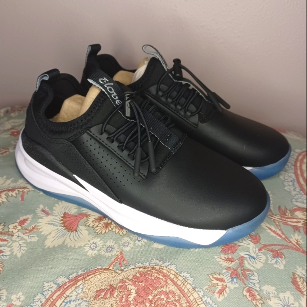 Clove Nursing Shoes Nightshift Black Slip on Women’s Size 5